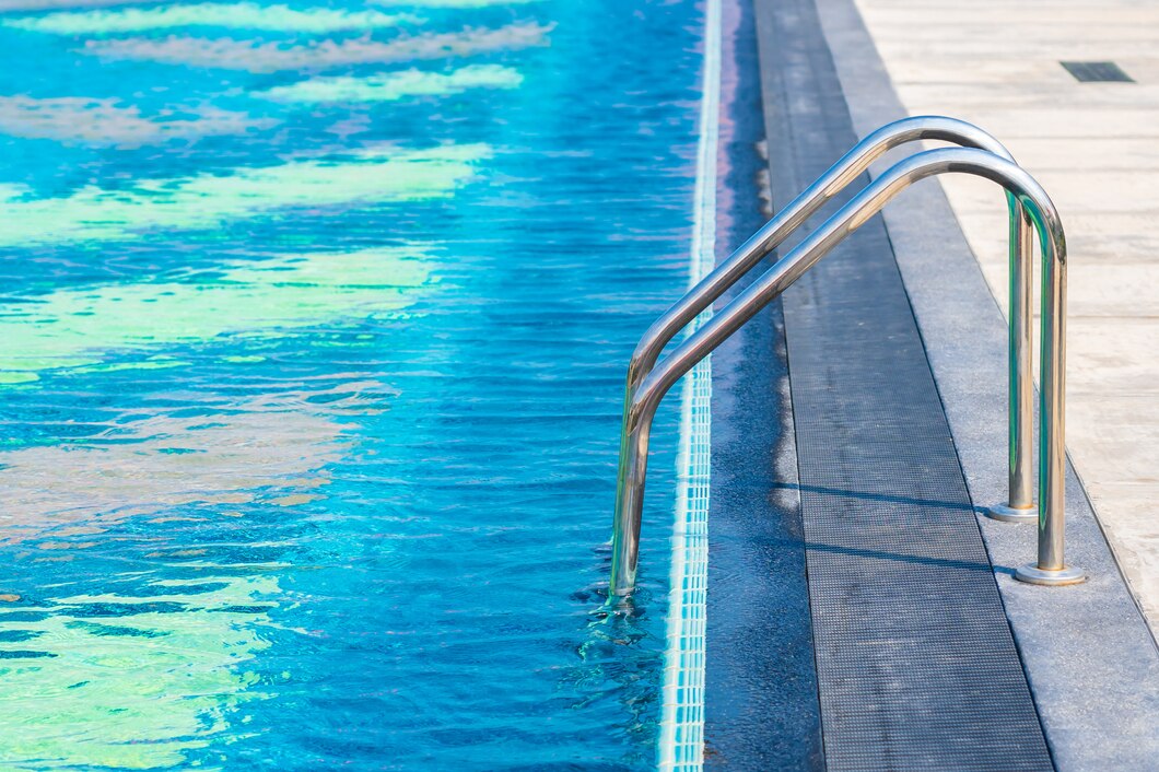 Jak automatyzacja podawania chemikaliów wpływa na jakość wody w basenie?